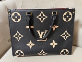 オンザゴー MM トートバッグ(ブランドバッグ)の商品画像 - 査定完了日:2025/12/19 - 最高査定価格:285,000円