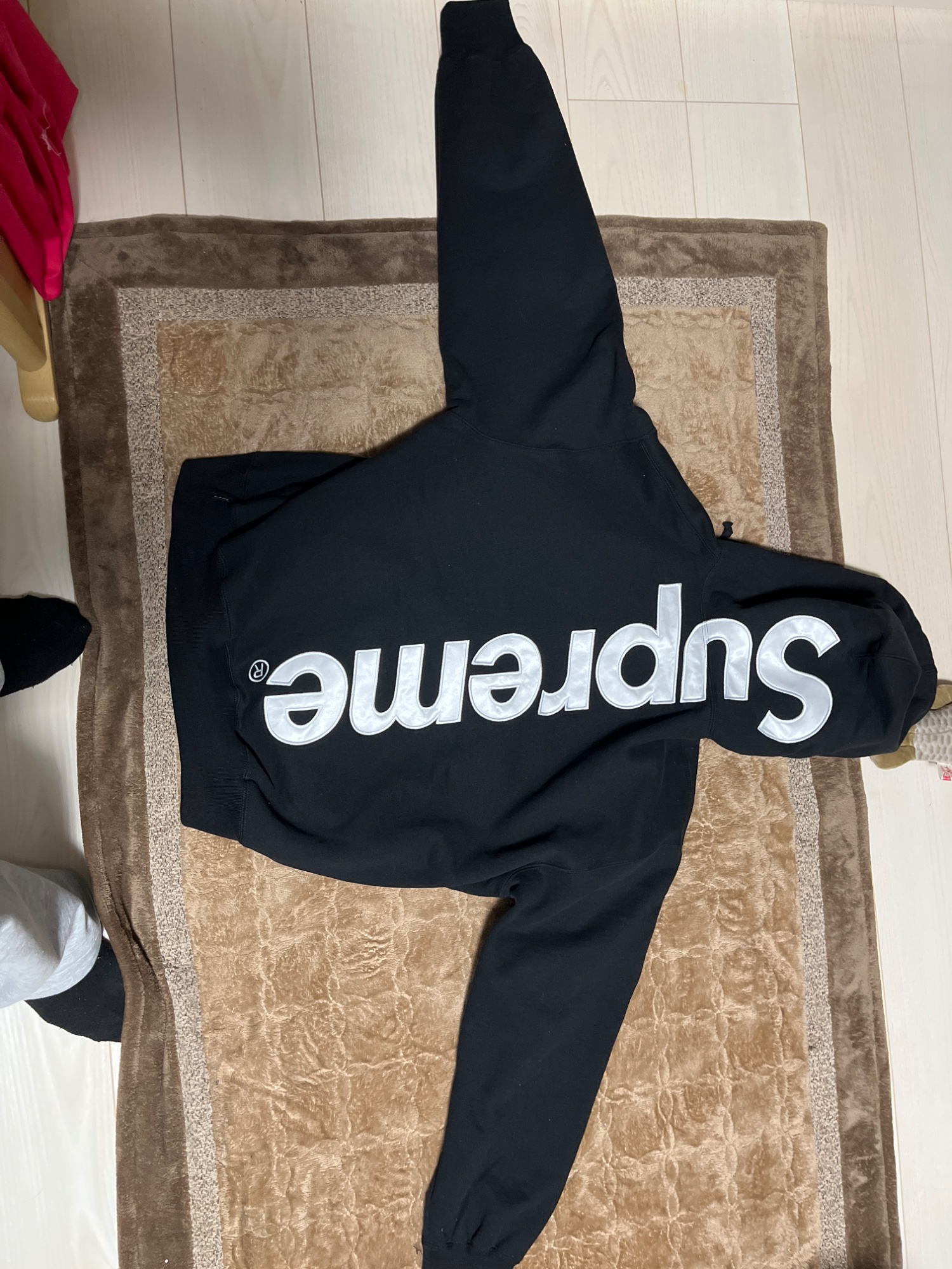 Supreme Satin Applique Hooded Sweatshirt（古着・ファッション）の商品画像 - 査定完了日：2025/12/08 - 最高査定価格：15,000円