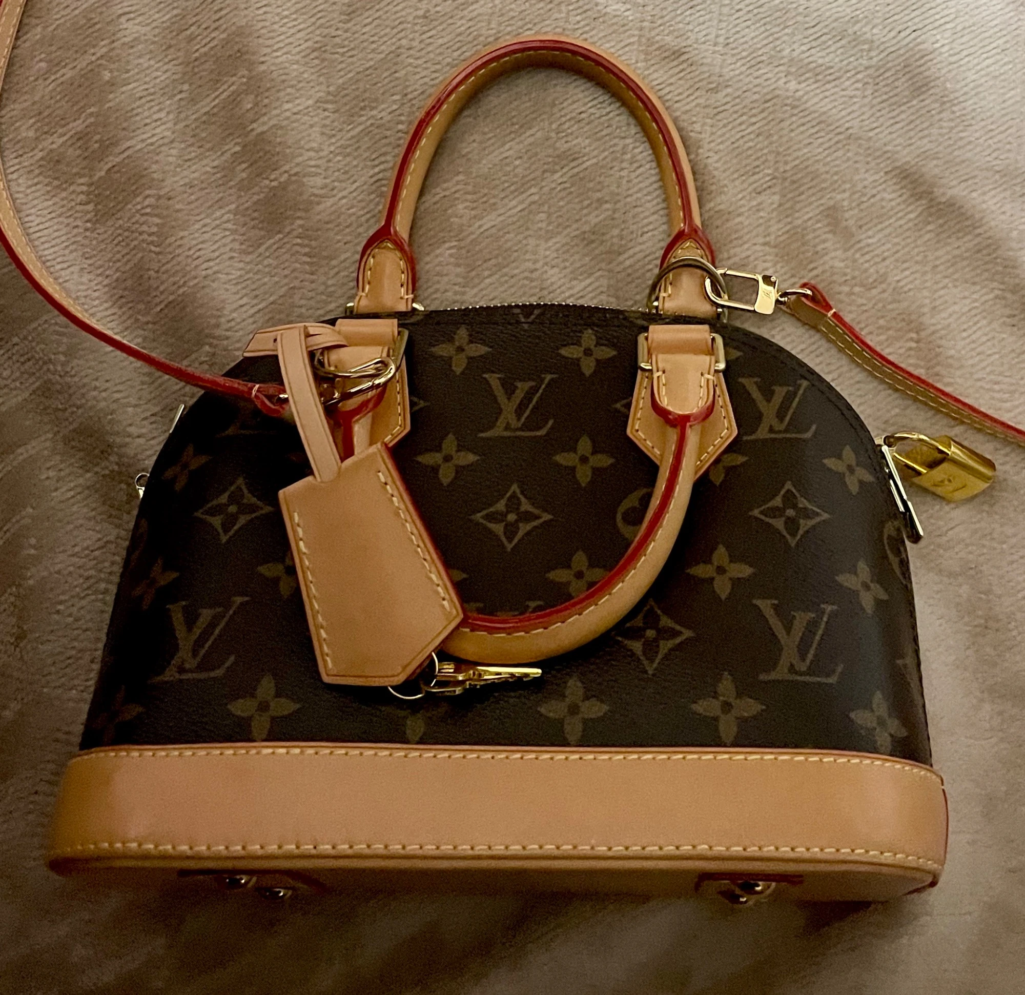 アルマBB（ブランドバッグ）の商品画像 - 査定完了日：2026/03/06 - 最高査定価格：210,000円