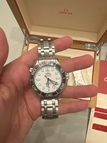 シーマスター ダイバー 300M コーアクシャル マスター クロノメーター 42mm   Ref.210.30.42.20.04.001（高級時計）の商品画像 - 査定完了日：2026/04/02 - 最高査定価格：680,000円