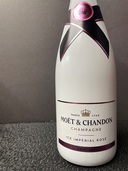 モエ・エ・シャンドン アイス アンペリアル ロゼ 12本（お酒）の商品画像 - 査定完了日：2025/12/03 - 最高査定価格：63,000円