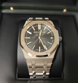 ロイヤルオーク 15510ST.OO.1320ST.07（高級時計）の商品画像 - 査定完了日：2025/11/29 - 最高査定価格：6,820,000円