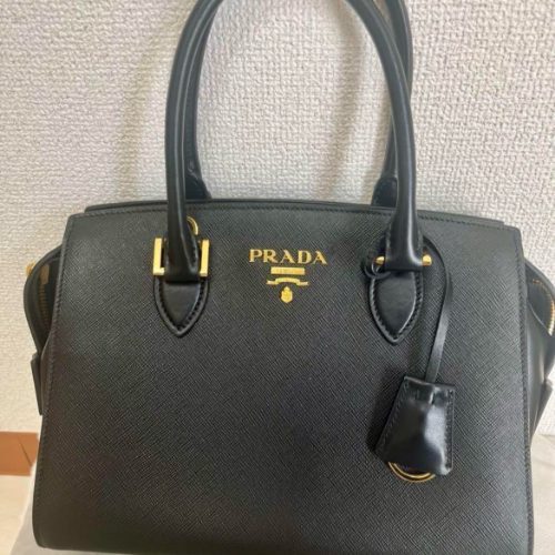プラダ サフィアーノ ショルダーハンドバッグ