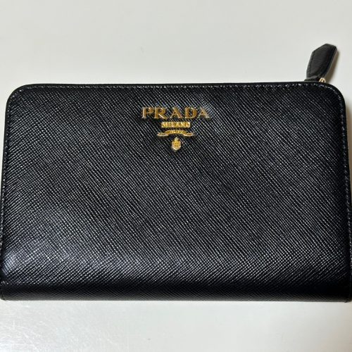 プラダ サフィアーノ レザー