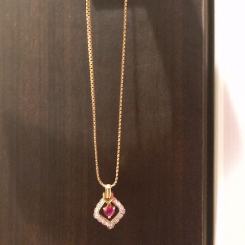 ルビーネックレス