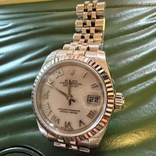 ROLEX Datejust 自動巻き 腕時計 シルバー　オイスター