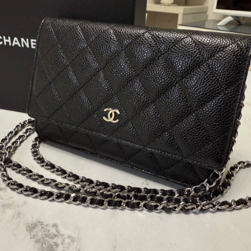 マトラッセ チェーンウォレット キャビアスキン 440,000円