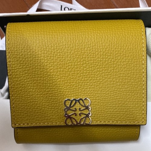 ロエベ 財布 二つ折り