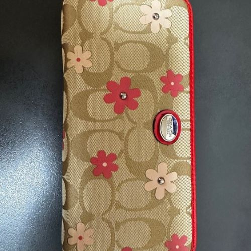 コーチ　アウトレット