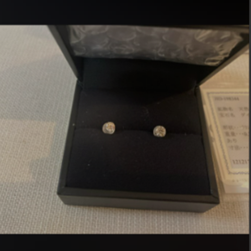 ダイヤモンド0.25カラット、プラチナ900ピアス