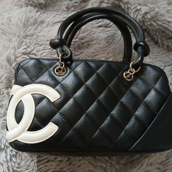 シャネル カンボンライン