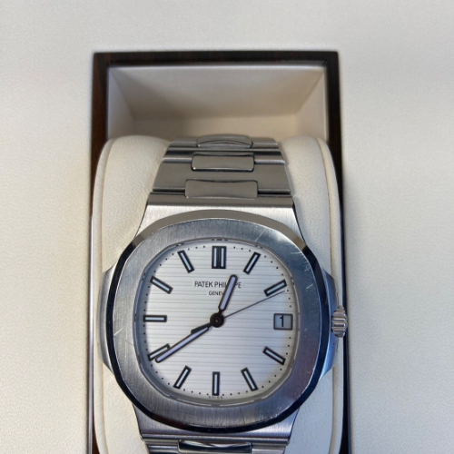 パテックフィリップ ノーチラス 12,000,000円