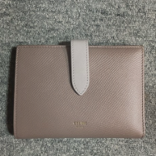 セリーヌミディアムストラップウォレット