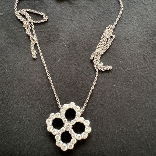 ハリーウィンストン　ループ　ネックレス