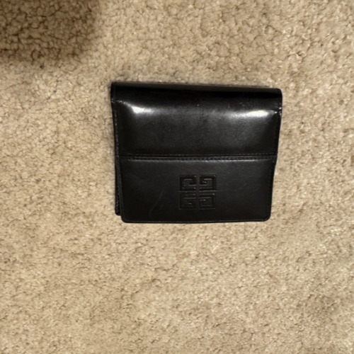 ジバンシィ財布