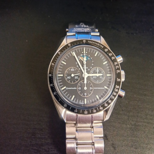 スピードマスター プロフェッショナル ムーンフェイズ