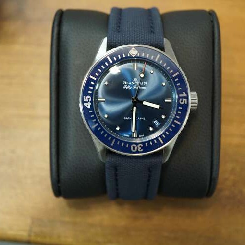 フィフティファゾムス　バチフカーフ