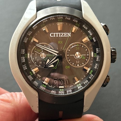 シチズンサテライトウェーブ限定CC1064-01E