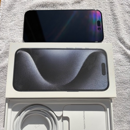 iPhone15 PRO 256G ブルーチタニウム