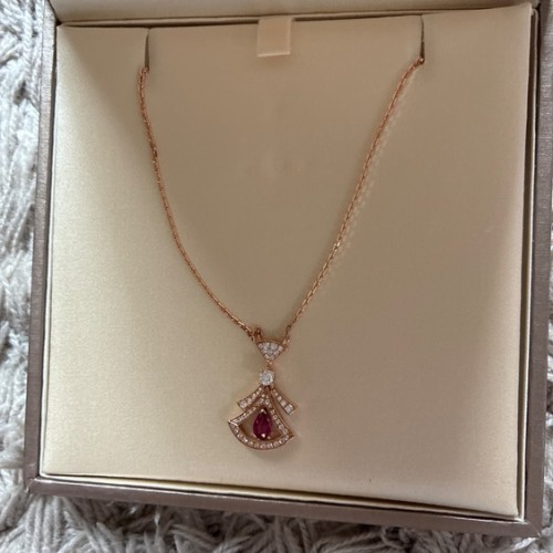 ブルガリネックレス