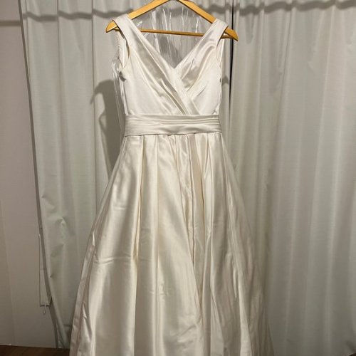 ウェディングドレス