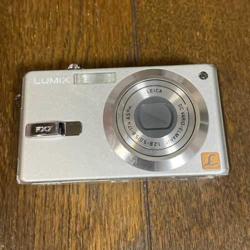 ルミックスコンパクトカメラ