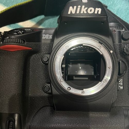 ニコンD2HDボディとニコンレンズ