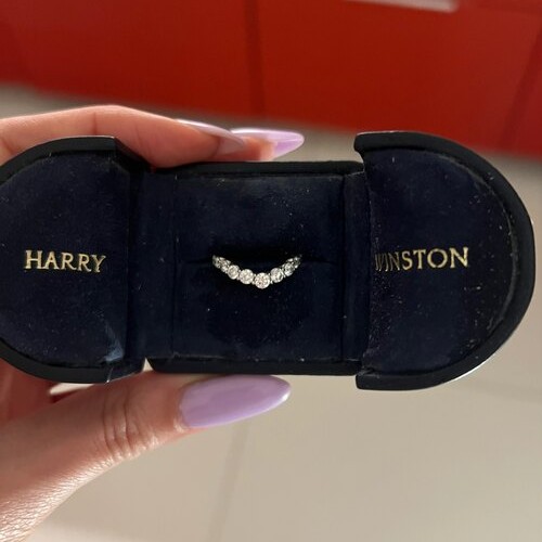 ハリーウィンストン婚約指輪