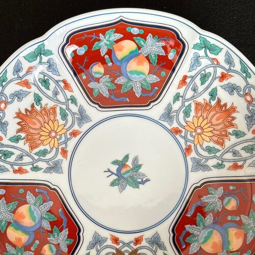 有田焼　其泉窯　草花果実文　盛皿　化粧箱有り