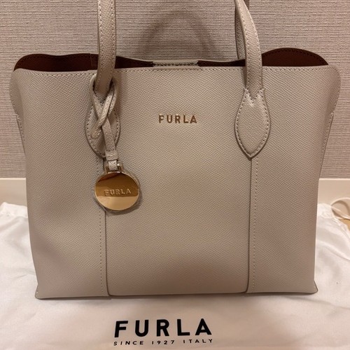 フルラ トートバッグ