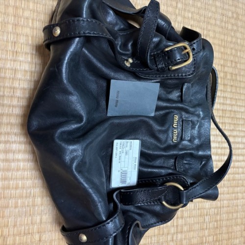 ミュウミュウ　ショルダーバッグ