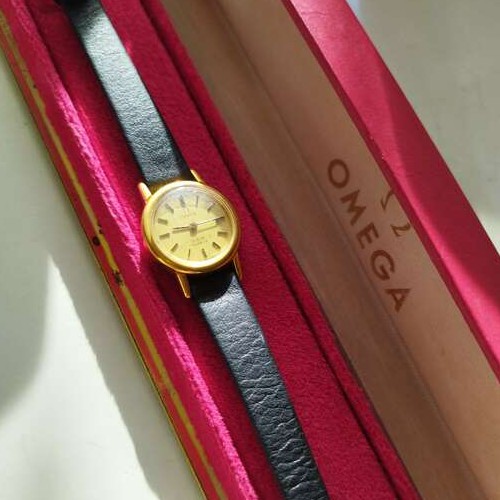 オメガデビルゴールド文字盤