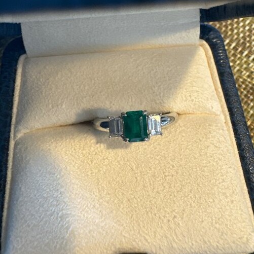 ミキモトエメラルドリング