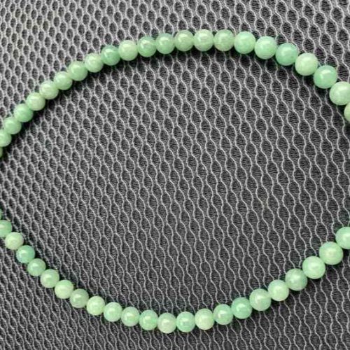 翡翠ネックレス