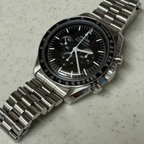 
スピードマスター ムーンウォッチ プロフェッショナル マスター クロノメーター