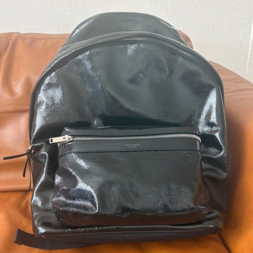 イブサンローラン エナメルリュック