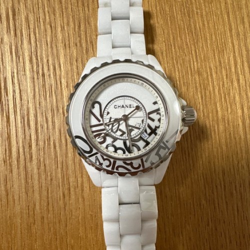 シャネル J12