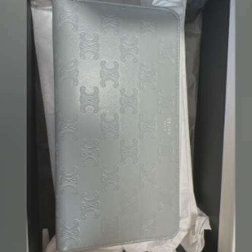 セリーヌ トリオンフ ラージ ジップドウォレット