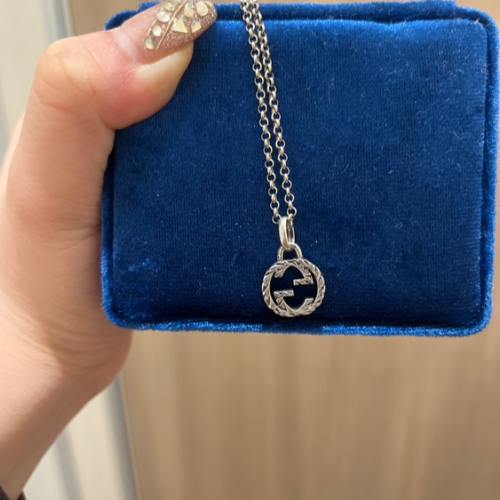 インターロッキングGペンダントネックレス