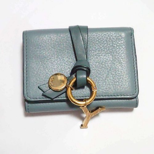 クロエ アルファベット レザー コンパクトウォレット