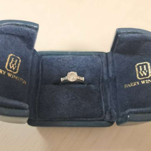 ハリーウィンストン エンゲージリング