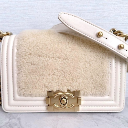 ボーイシャネル ボア スモール ハンドバッグ