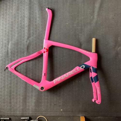ピナレロ DOGMA F12 DISK GRENADIER PINK限定
