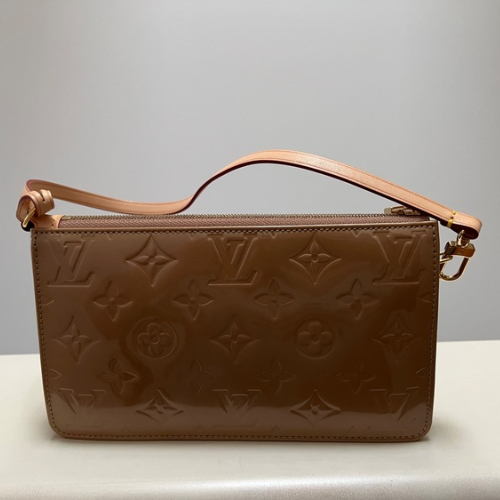 ヴェルニ レキシントンショルダーバック