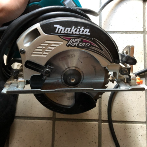 マキタ　内装丸ノコ　5241