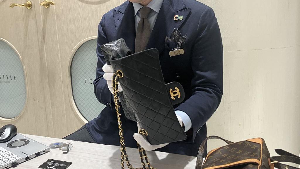 エコスタイル渋谷店_シャネル マトラッセ ダブルフラップ_側面