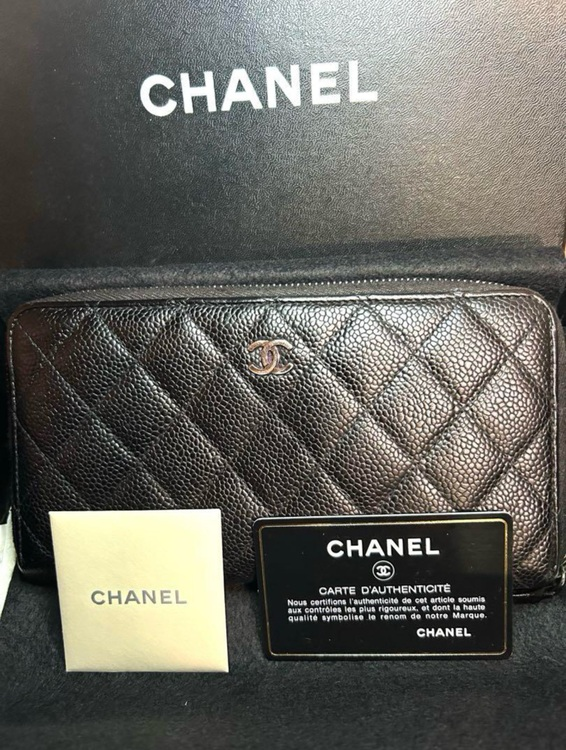 シャネル マトラッセキャビアスキン長財布