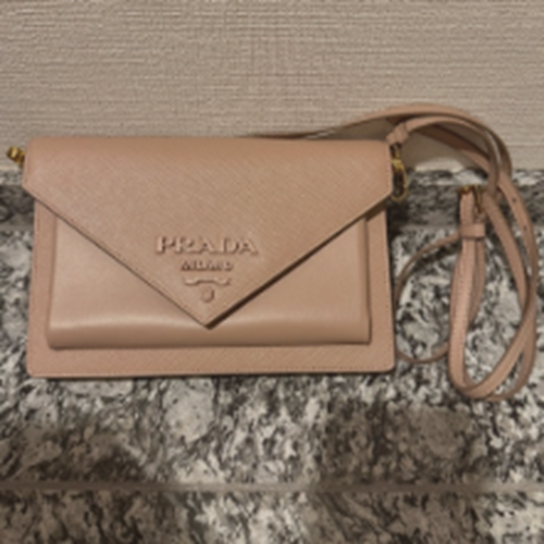 サフィアーノ　レザー　ミニ　ショルダー