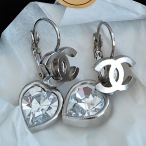 シャネル　ピアス