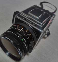 ハッセルブラッド500CMツァイス80ミリプラナー２．８